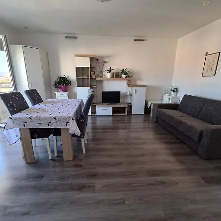 Apartmani Magas Selce Exterior photo