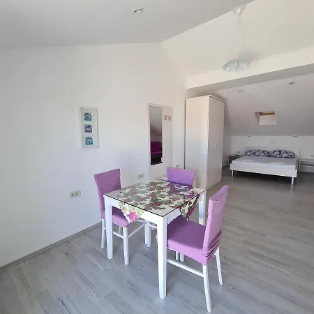 Apartmani Magas Selce Exterior photo